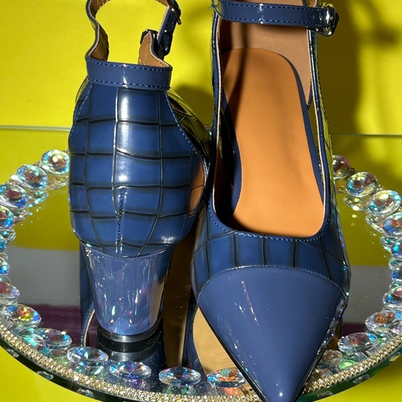 Blue Croc Embossed Pointed Toe Blue Heels NWOT - Picture 8 of 10